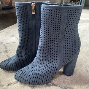 Hot Kiss Hailey Bootie!